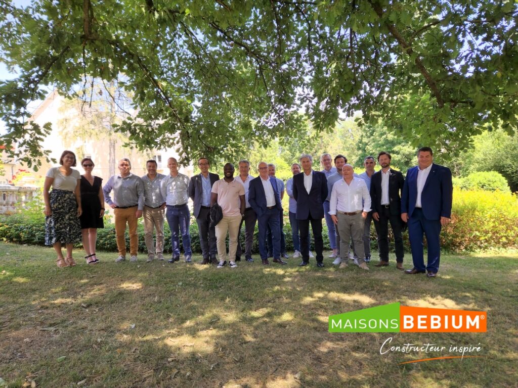 photo groupe franchisés maisons bebium